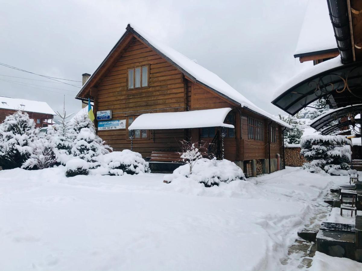 Guest House Kaspiy Bukovel Eksteriør billede