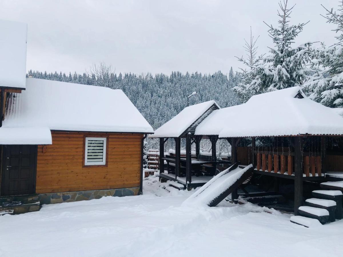 Guest House Kaspiy Bukovel Eksteriør billede