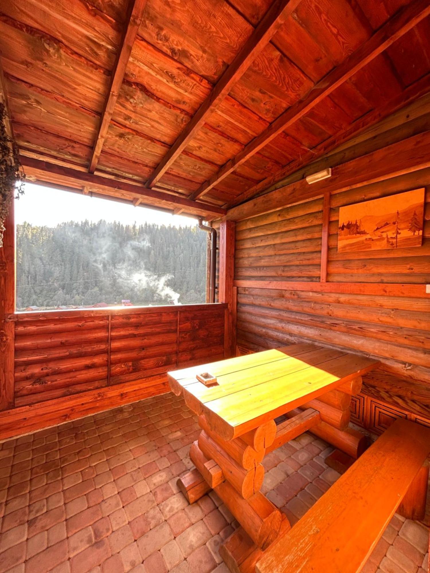 Guest House Kaspiy Bukovel Eksteriør billede