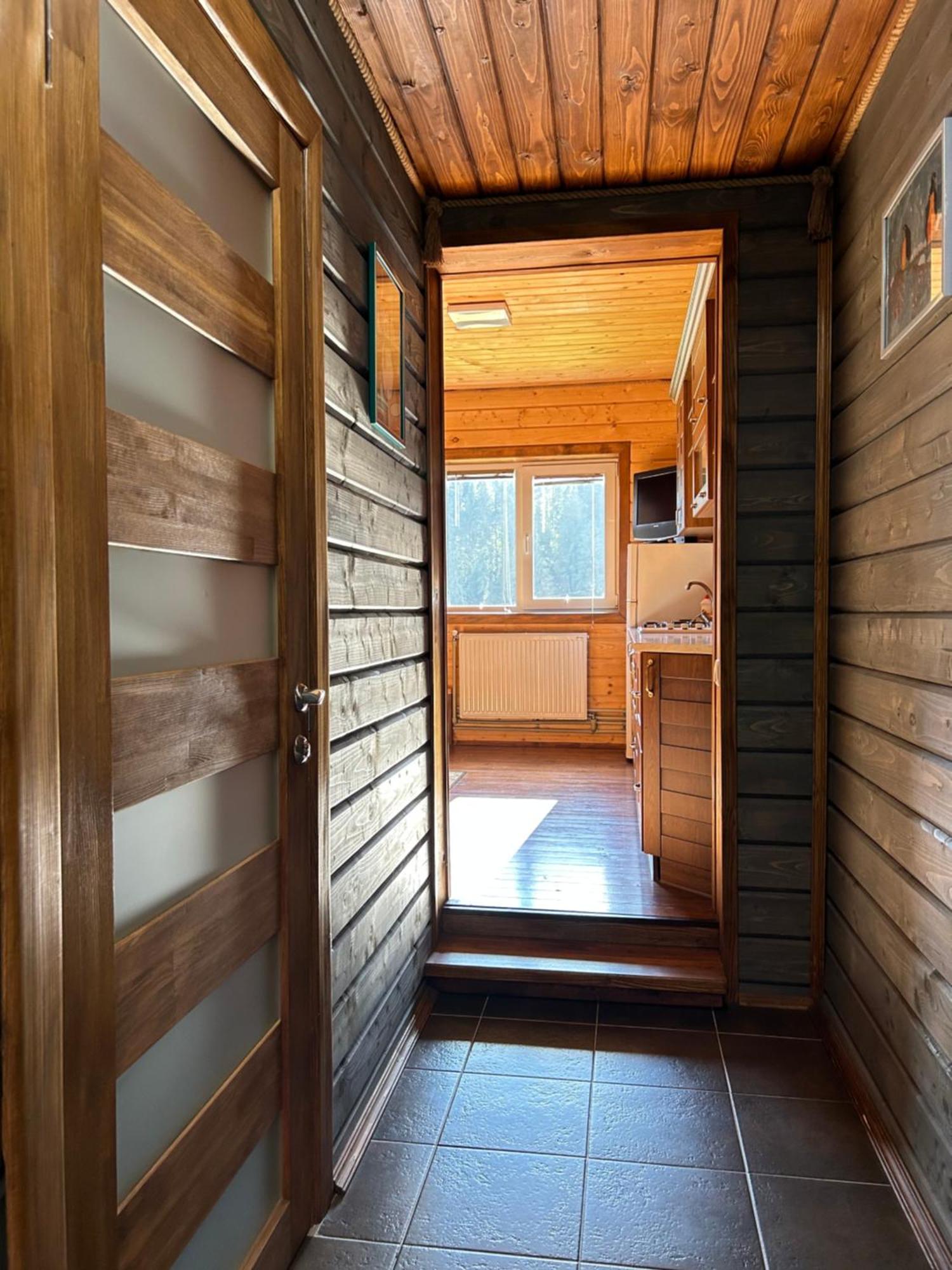 Guest House Kaspiy Bukovel Eksteriør billede