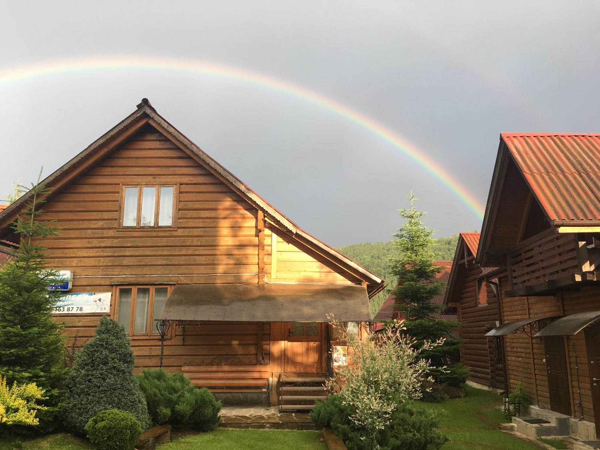 Guest House Kaspiy Bukovel Eksteriør billede