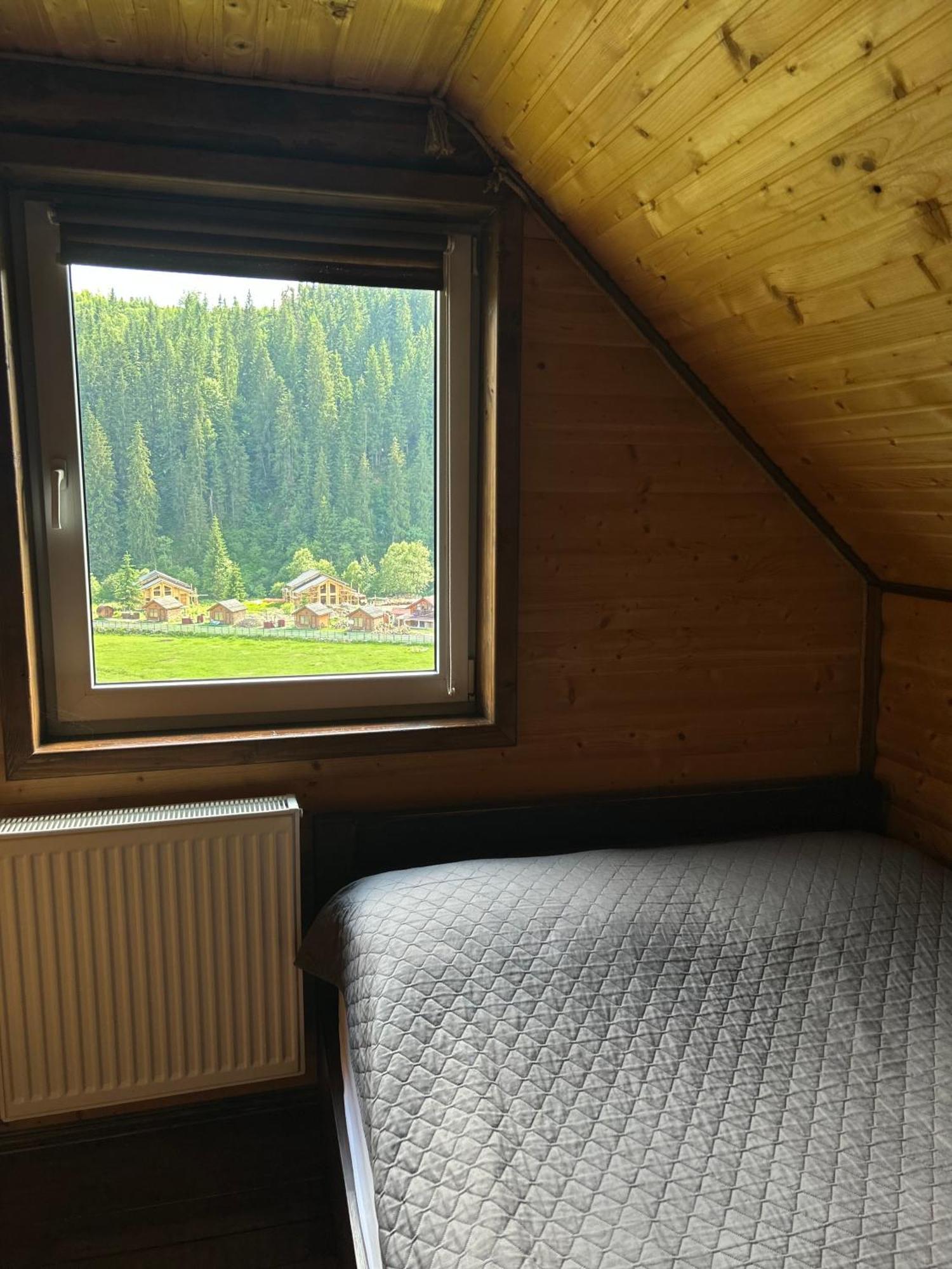 Guest House Kaspiy Bukovel Eksteriør billede